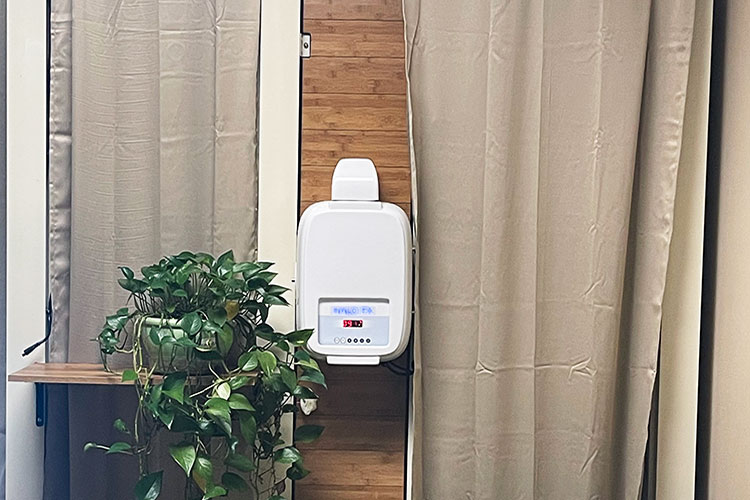 BLOGPOST_SaltRoomTherapy04142025.jpg